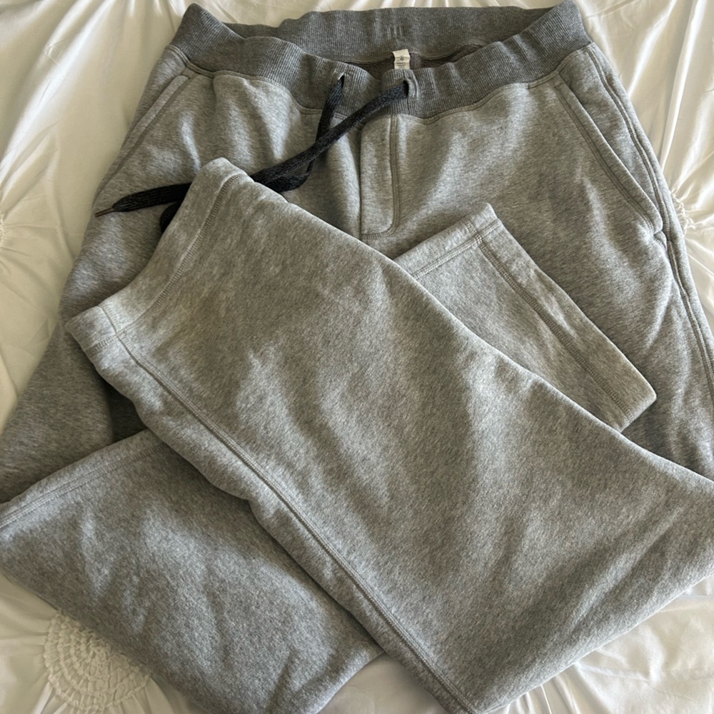 Lulu lemon men’s sweatpants